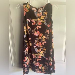 5T girls floral dress. New with tags! Smoke and pet free!
